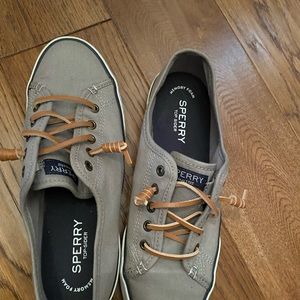 Gray sperry shoes size 7